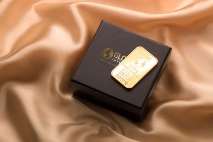 سرمایه گذاری در بانک یا خرید طلا ؟ فرق این دو در چیست؟ سرمایه گذاری در بانک یا خرید طلا ؟ فرق این دو در چیست؟
